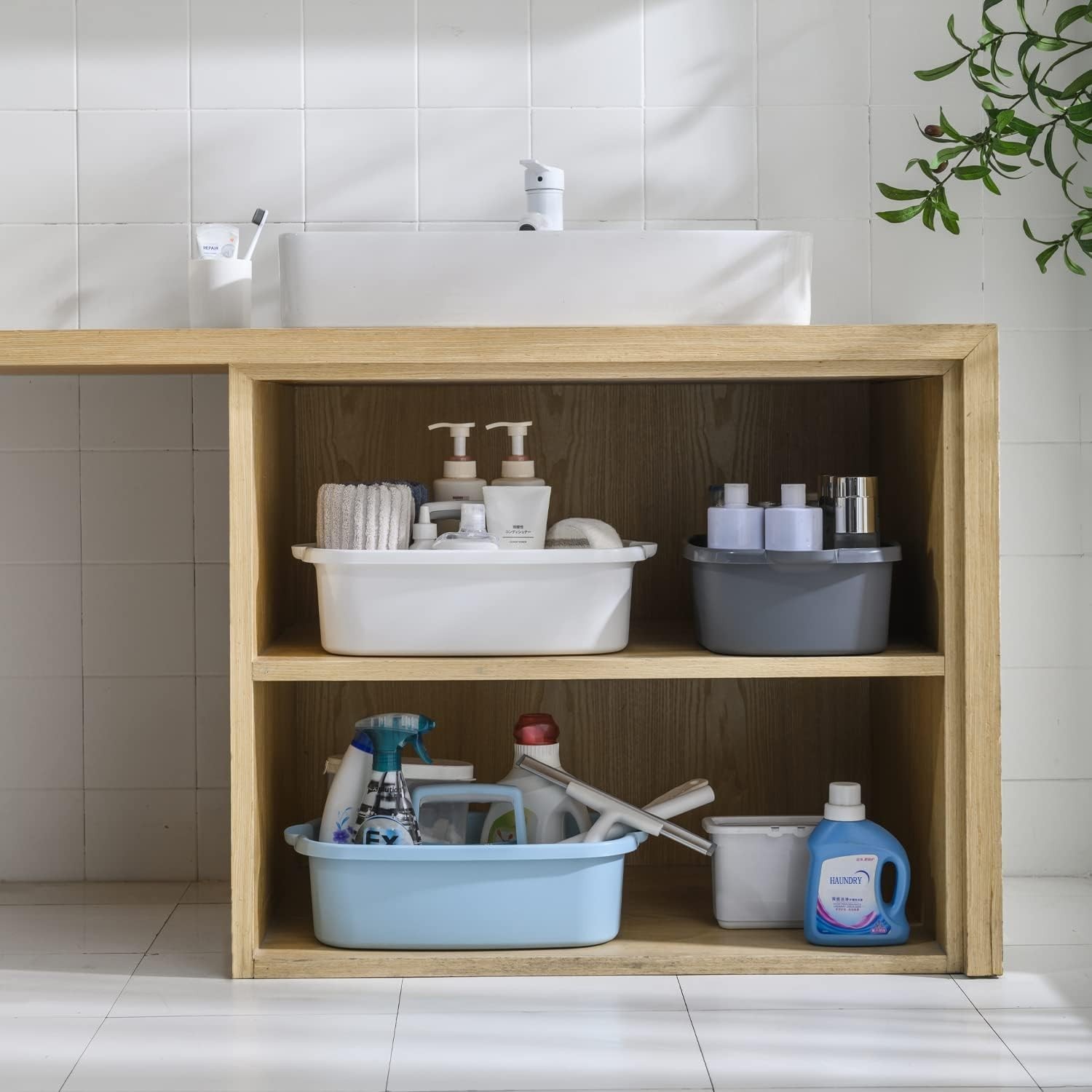 Practical 16.53L Cleaning Caddy – Lightweight & Shatter-Resistant Plastic Design