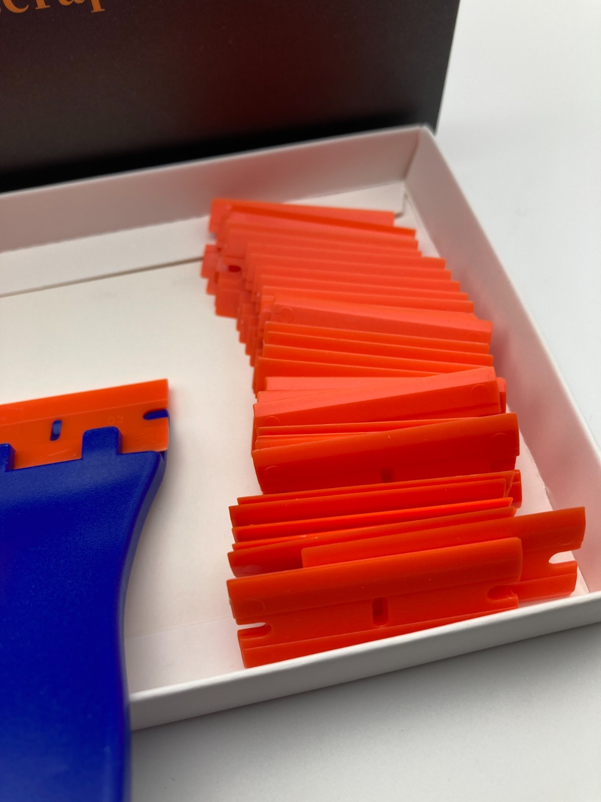 Plastic Razor Scraper Tool + 83 Blades Adhesive Sticker Decal Remover Kit