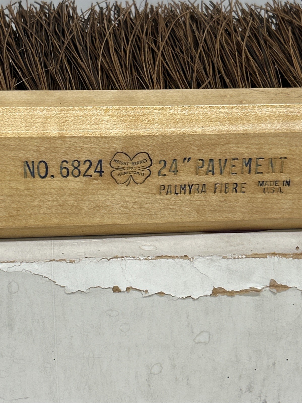 24″ Brown Palmyra Fill Garage Brush with Coarse Bristles, Wright Bernet NEW