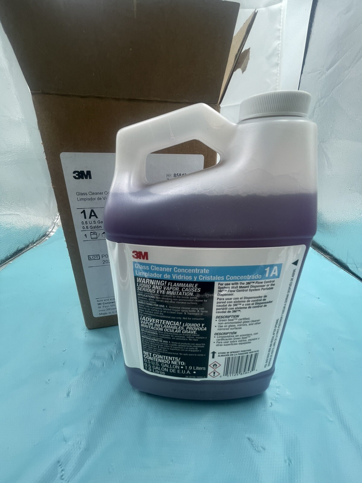 3M 1A Non-streaking Glass Cleaner Concentrate 0.5 Gallon REF 85843
