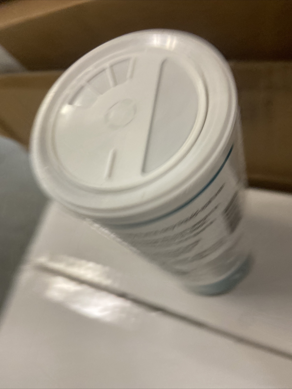 Fresh Products Super-Sorb LIQ Spill Absorbent 12-oz, 6 Shaker Cans (FRS614SSBX)