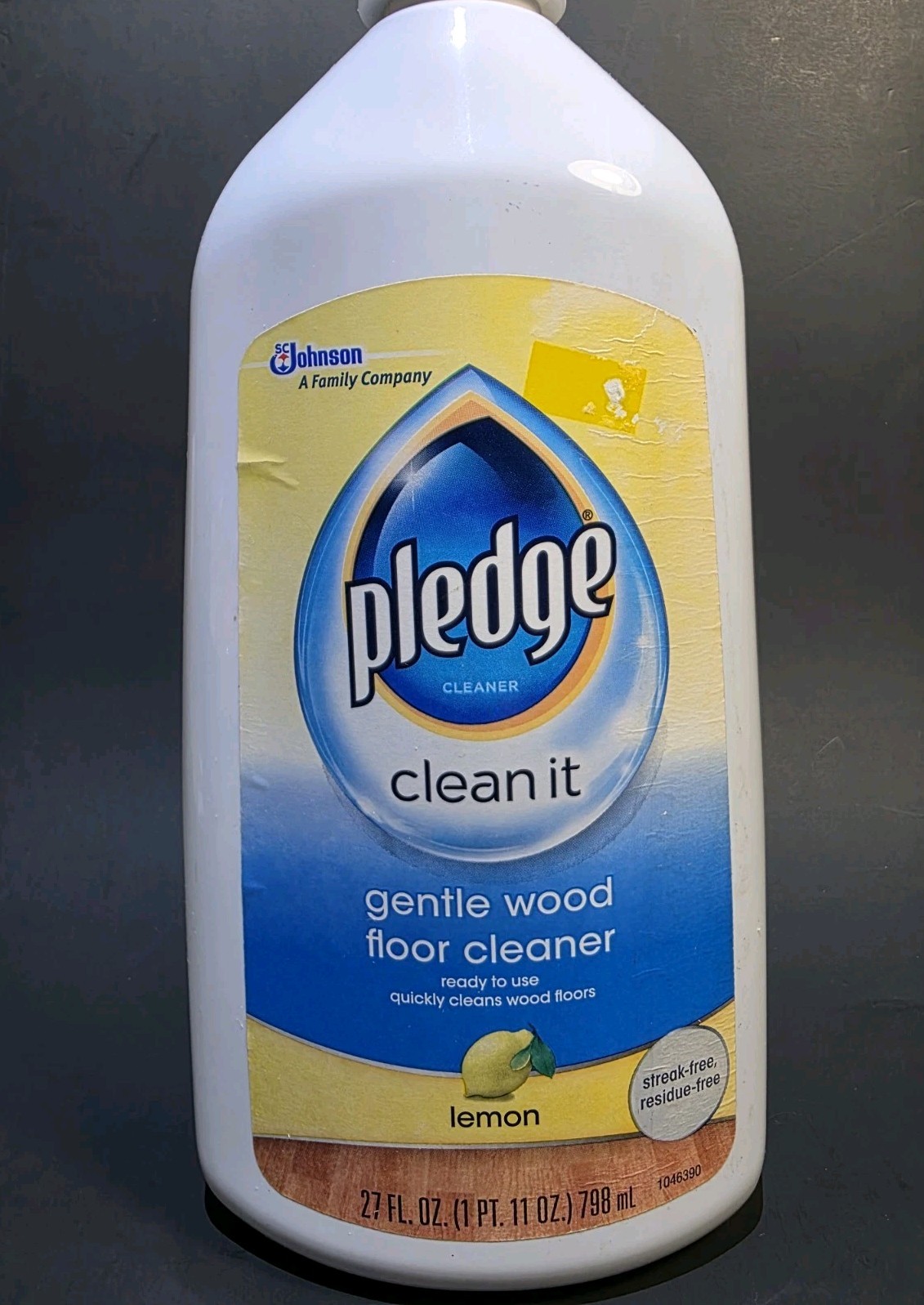 ( 1 ) Pledge Clean It Gentle Wood Floor Cleaner ~ Lemon Scent ~ 27 Fl. oz.