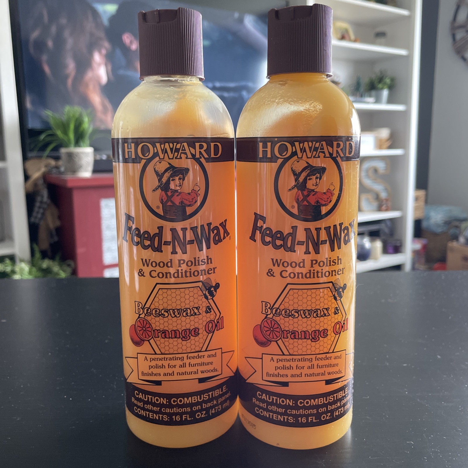 2 Bottles 16 Oz. Howard Feed-N-Wax Wood Polish and Conditioner For Antiques New