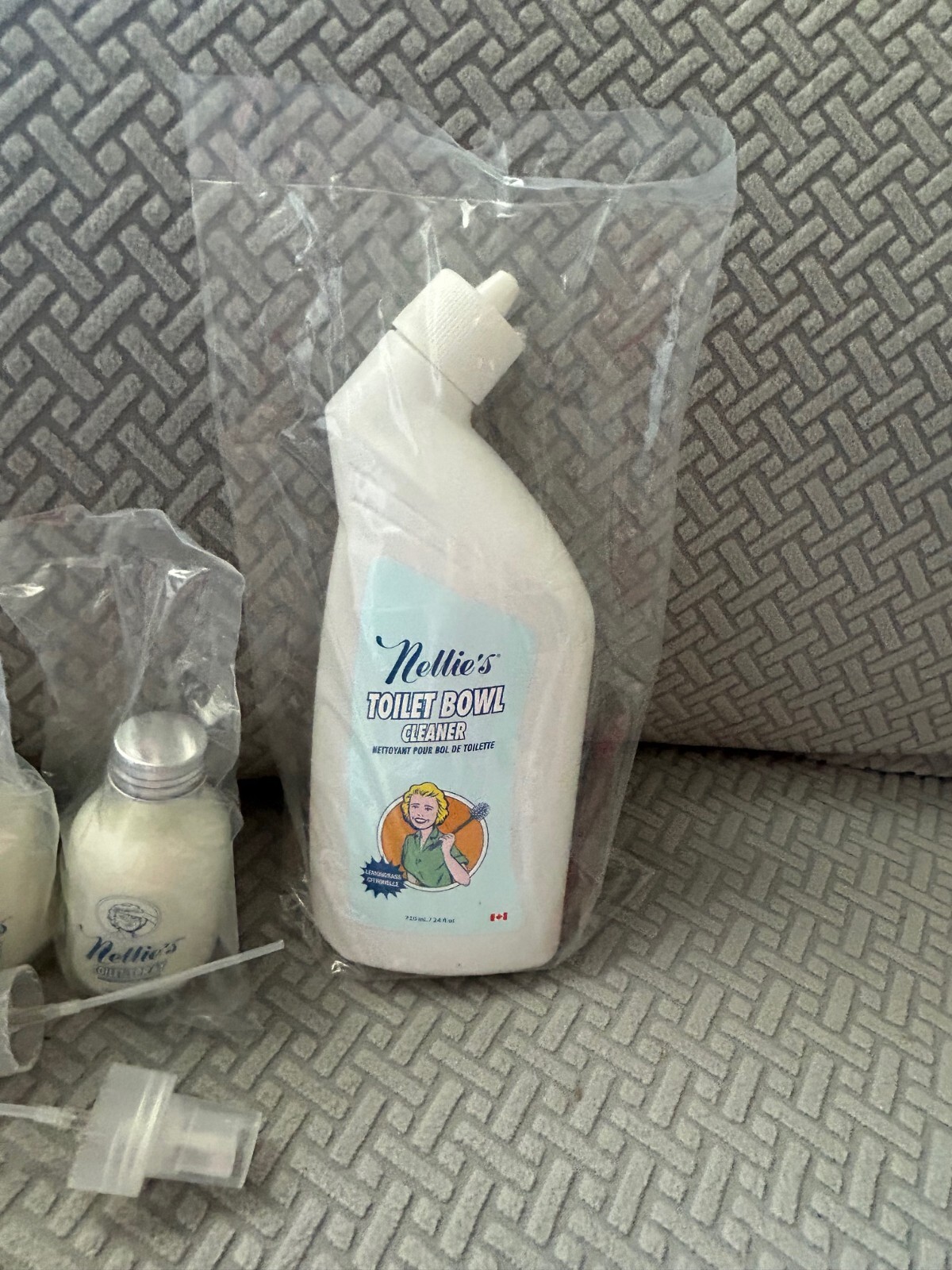 Nellie’s Toilet Bowl Cleaner 24 oz. and Toilet Spray 3.38 oz 4 Piece Set Sealed