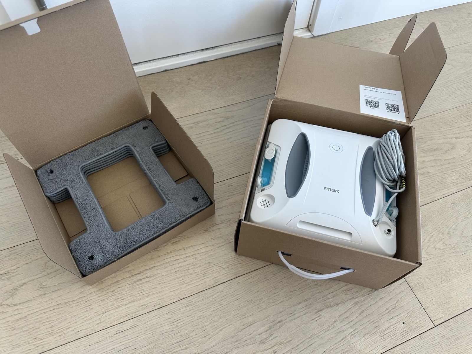 FMART Window Cleaning Robot