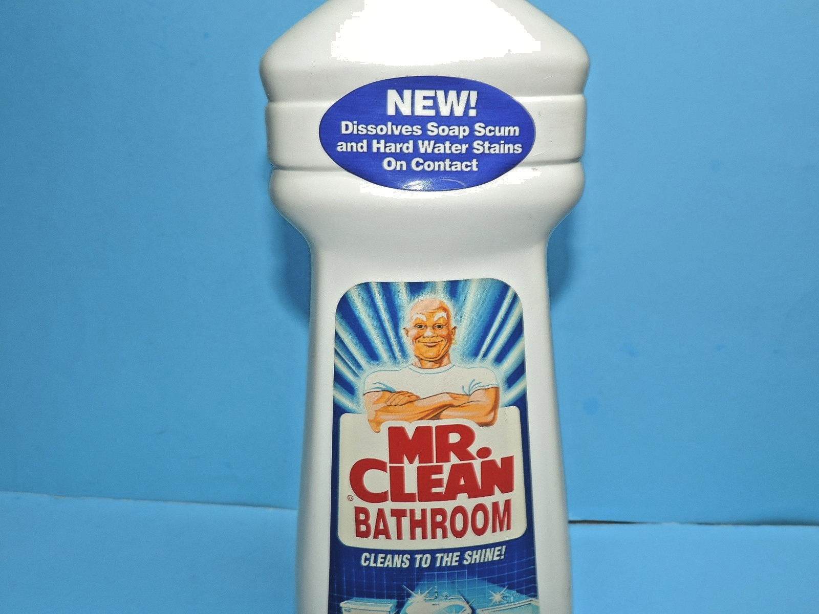 VTG. MR CLEAN BATHROOM CLEANER 28oz. BOTTLE 1992 SOAP SCUM RETRO MOVIE PROP