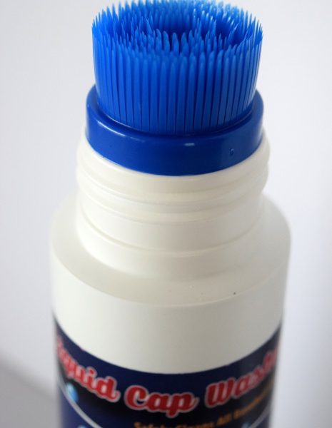 BallcapBuddy Liquid Soap with Soft Scrub Brush – Gently cleans Hats & Shoes