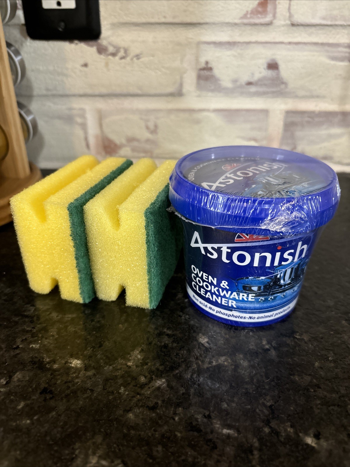 Astonish Oven & Cookware Cleaner Paste 17oz (500g) Sealed With Two Sponges