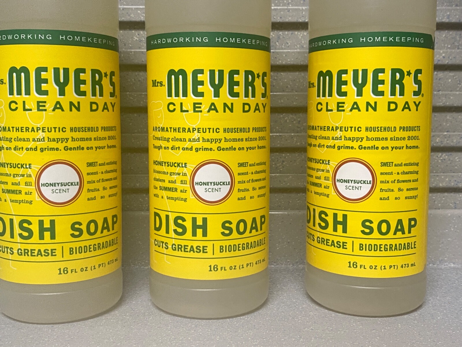 Mrs. Meyer’s Clean Day Liquid Dish Soap, Honeysuckle Scent, 16 fl oz (3 Pack)