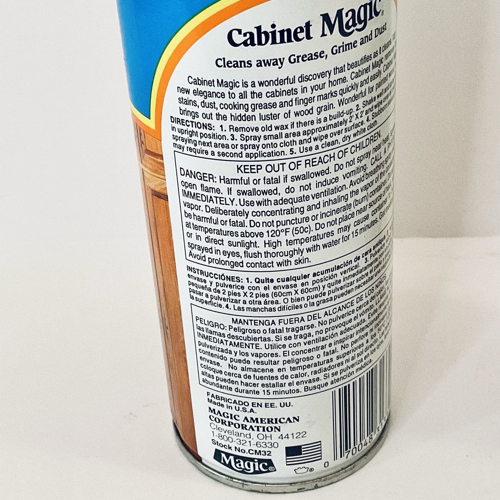 (2) MAGIC CABINET MAGIC CLEANS BEAUTIFIES RENEWS WOOD CABINETS 13 OZ