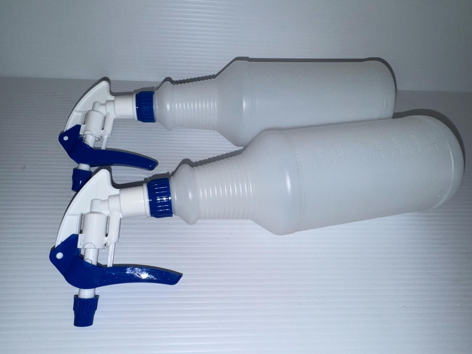 Heavy Duty Triggers with Plastic Spray Bottles 32 oz (2 Pack)