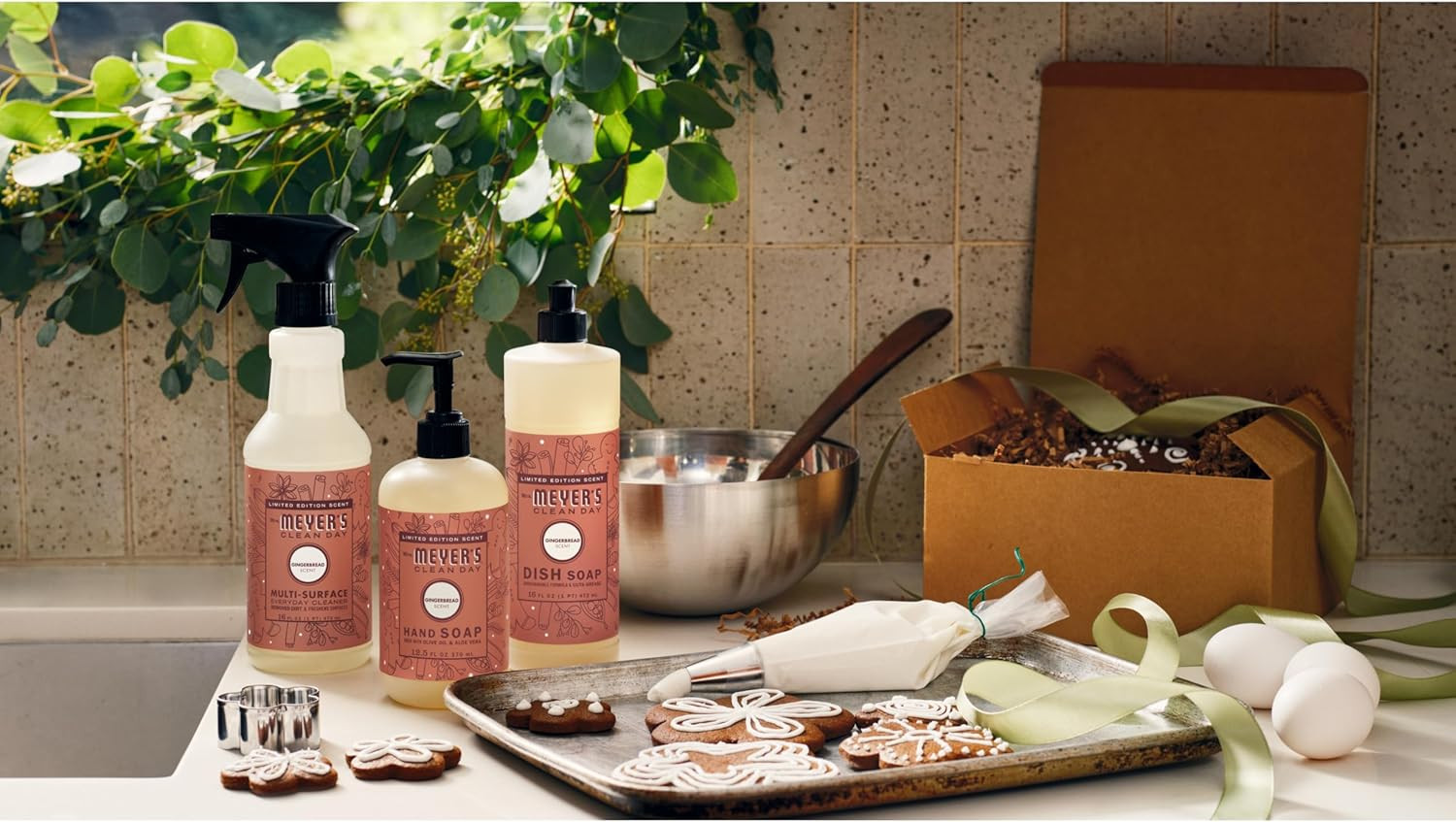 CLEAN DAY Multi-Surface Everyday Cleaner, Limited Edition Gingerbread Scent, 16