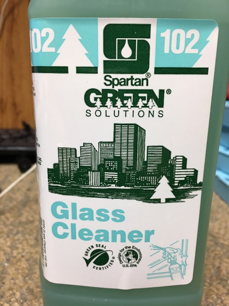 Spartan Clean on the Go Green Solutions 102 Glass Cleaner. 3512. 67.6oz