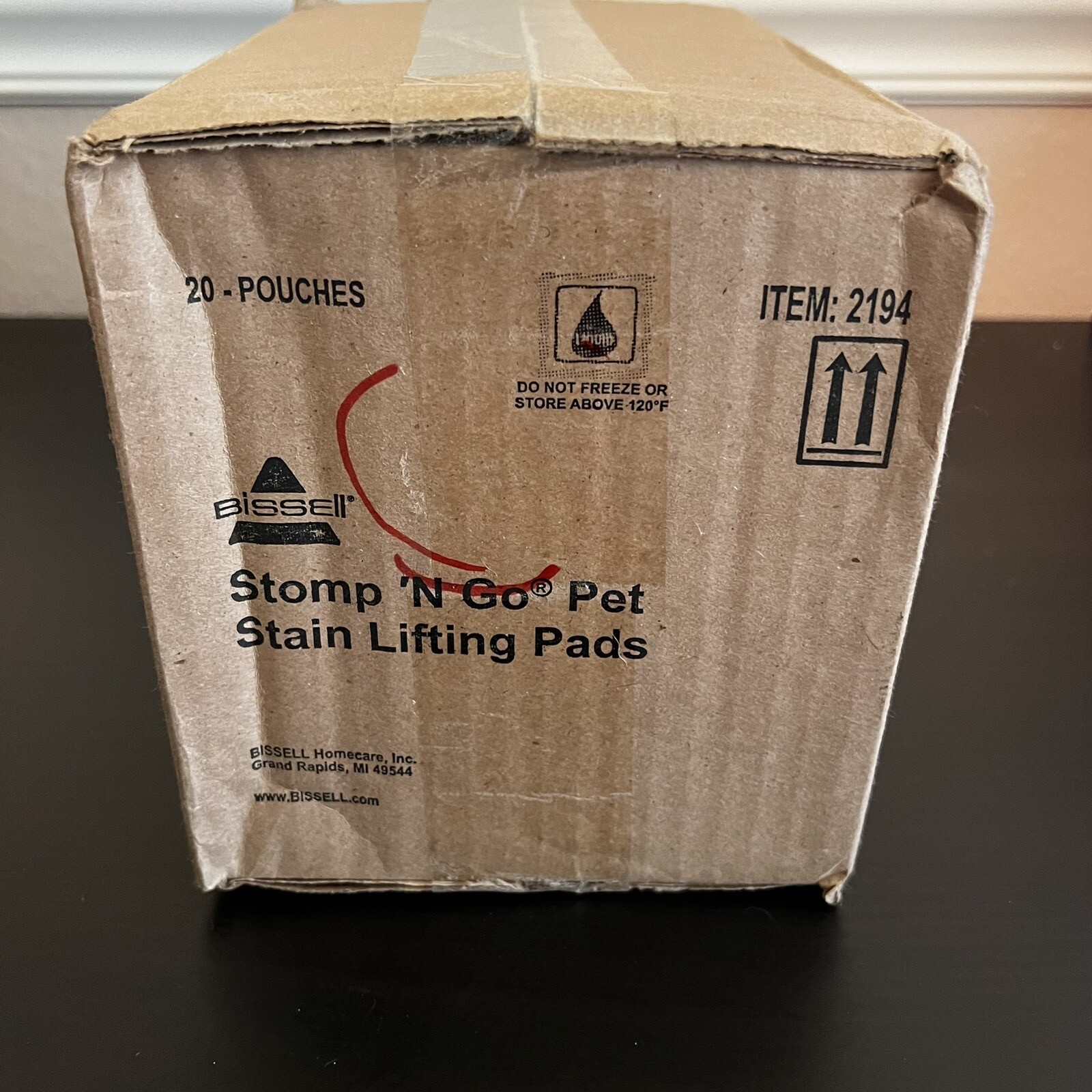 Bissel Stomp ‘N Go Pet Lifting Pads + Oxy Stain Carpet Rug Cleaning, 20 Pack