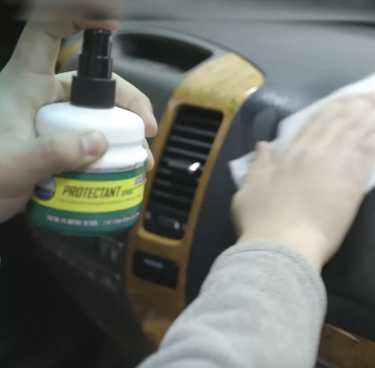 Turtle Wax Spray & Wipe Car Interior Wipes (Protectant)