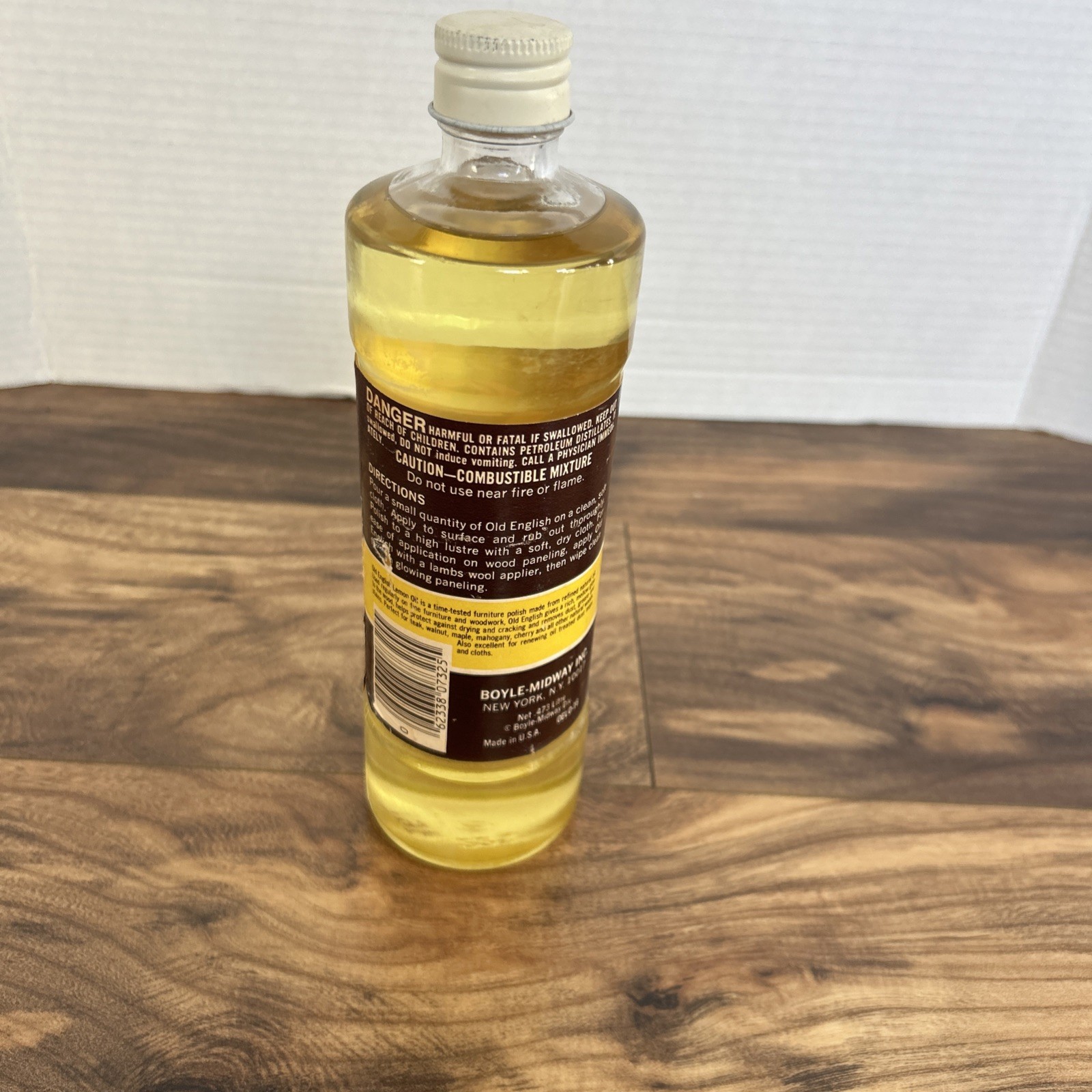 Old English Lemon Oil Furniture Polish FULL 16 Oz GLASS Bottle Vtg NOS PROP