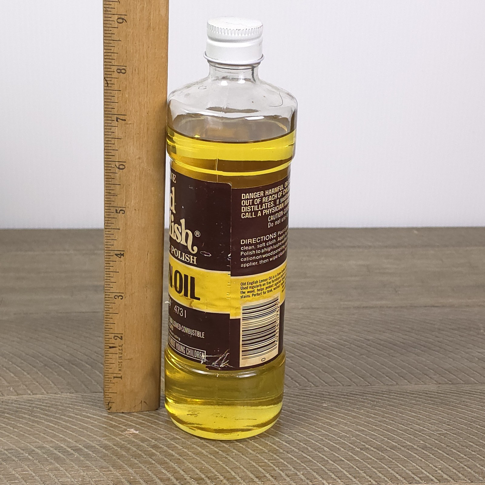 Vintage Old English Lemon Oil Furniture Polish Glass Bottle Collectible
