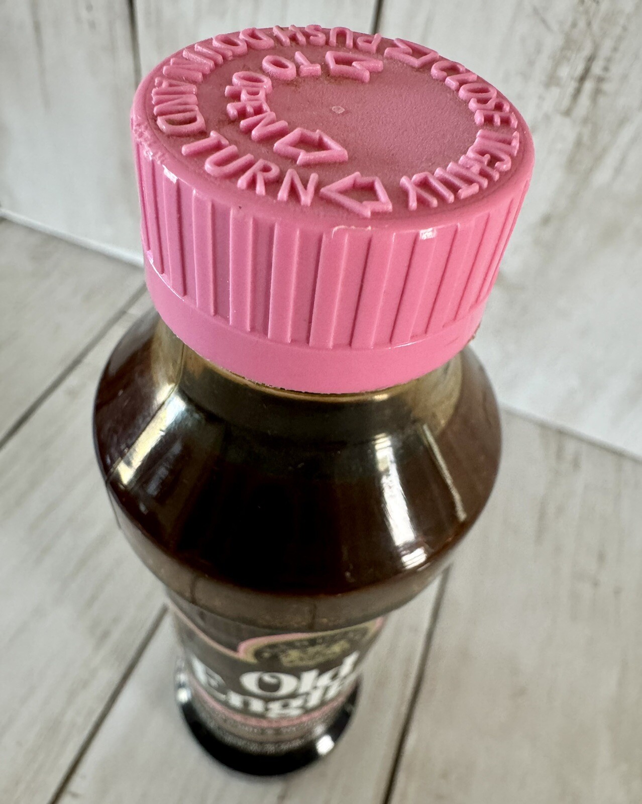 Vintage Old English Scratch Cover For Light To Medium Woods 8 oz Pink Lid ~ RARE