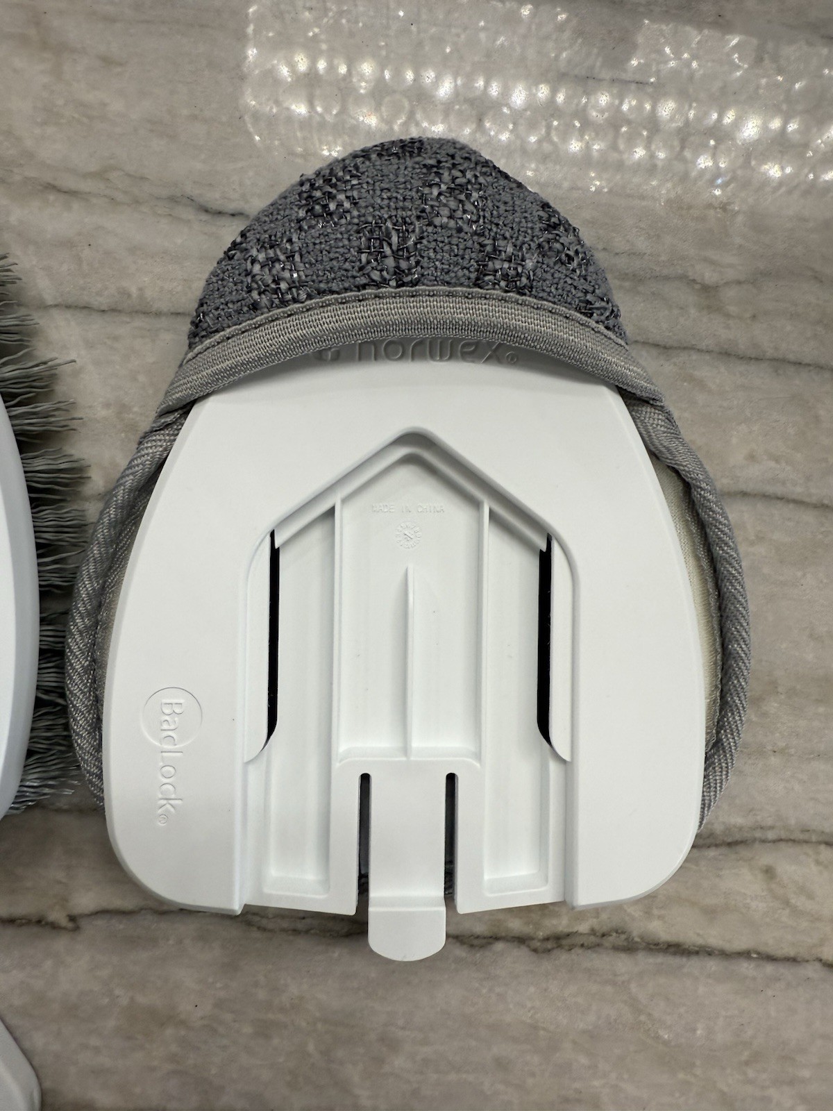 New Norwex Handheld Tub and Tile Cleaning Set with Multi-use handle