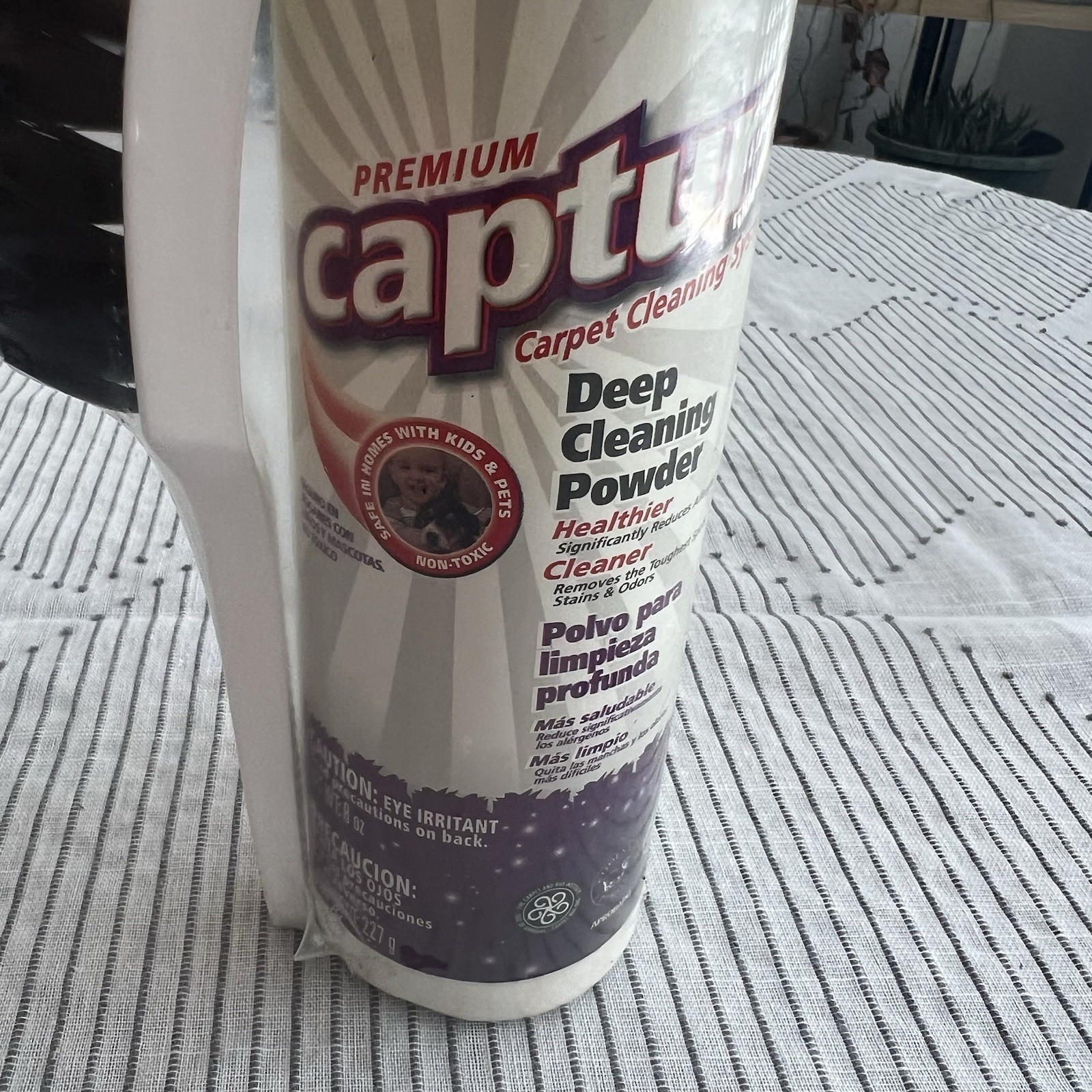 premium Capture Carpet deep cleaning powder W/Brush Made In USA 8oz