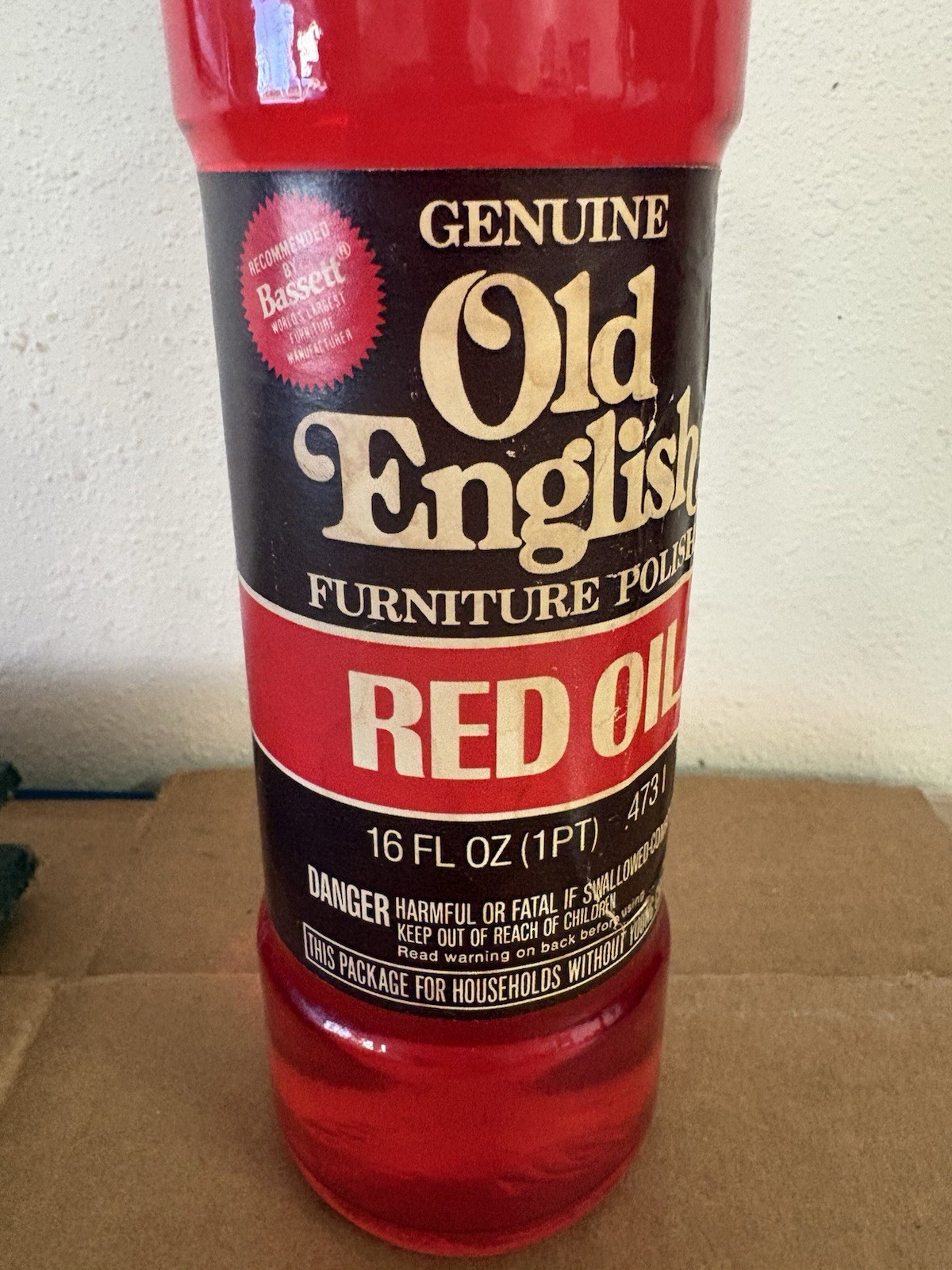Vintage Old English Red Oil Furniture Polish 16oz Glass Bottle Full Bottle