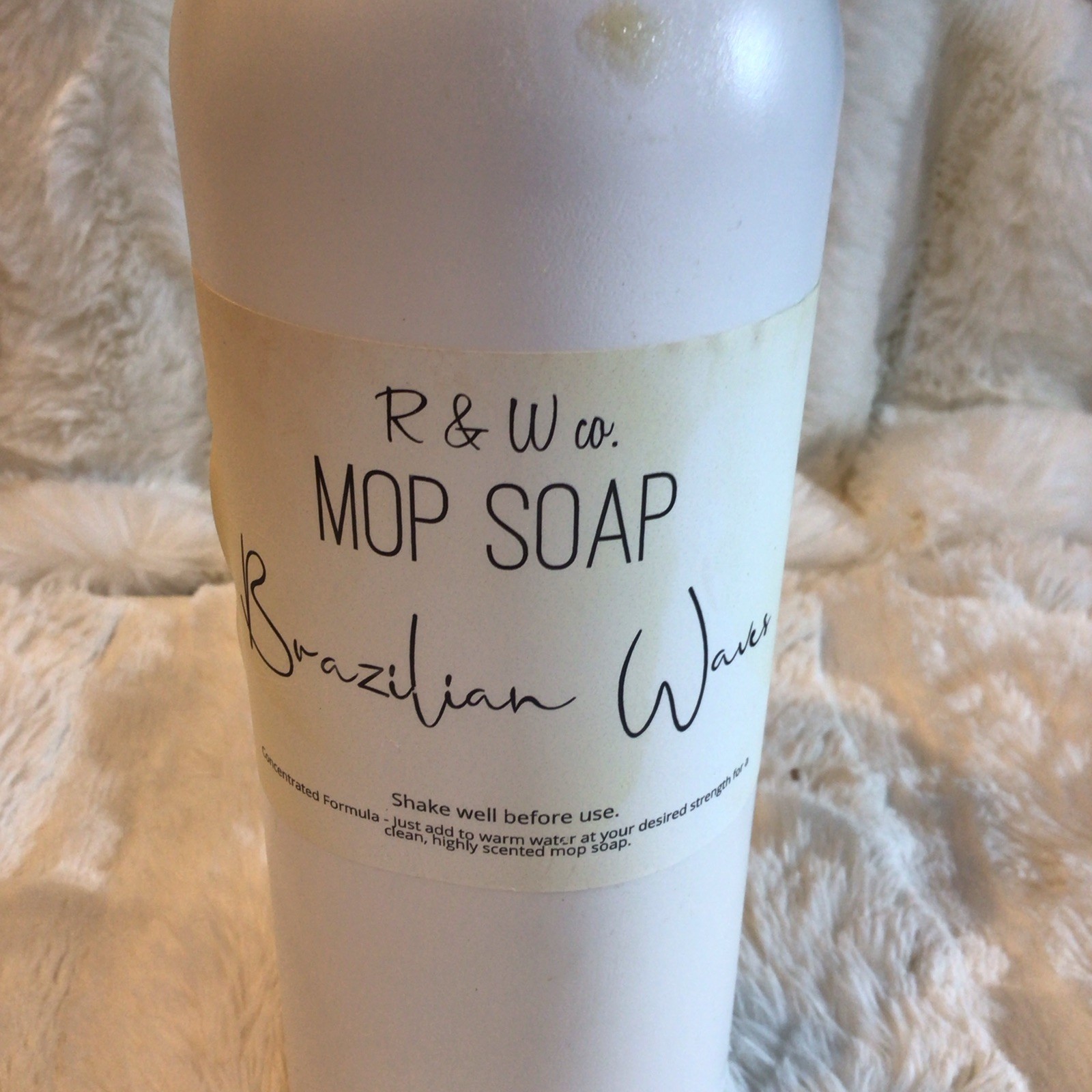 R & W Co. Mop Soap Hard Floor Concentrate, Brazilian Wave Scent 1 Pack