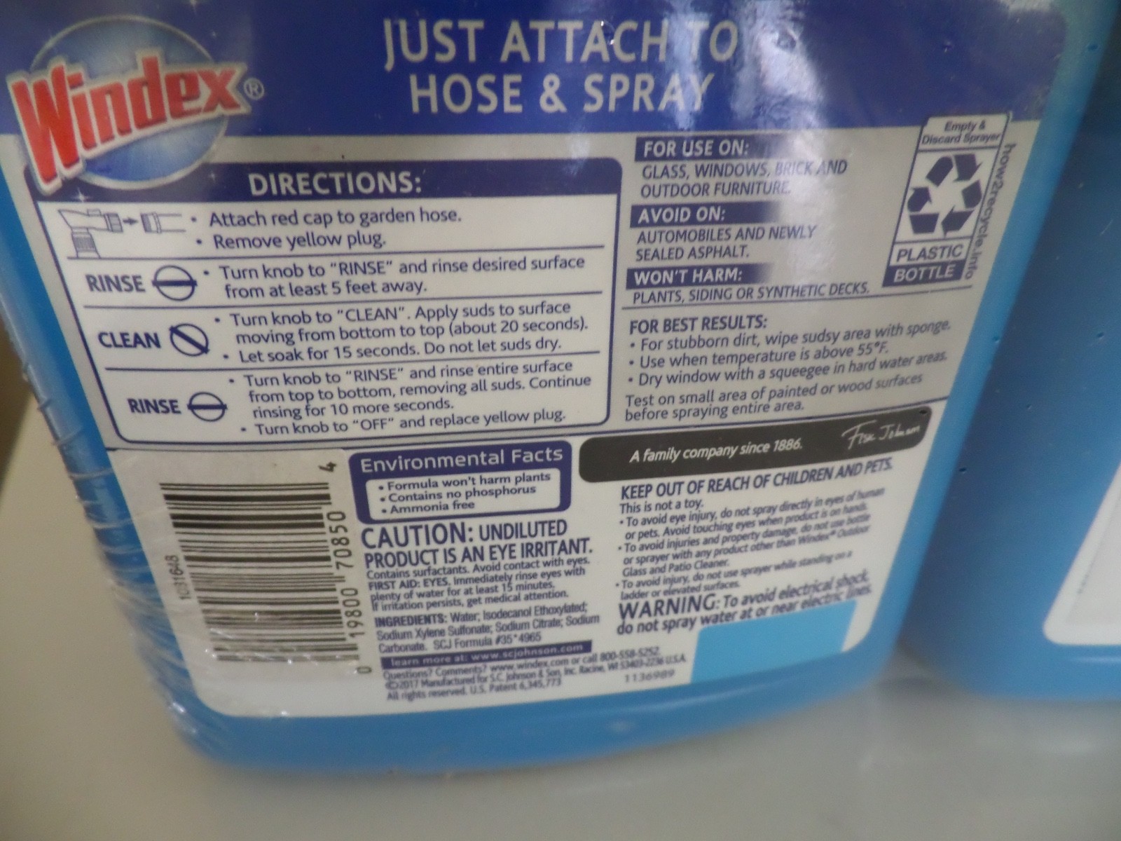SEALED! Windex Outdoor Glass Cleaner 2 PACK Concentrated 32 Oz Hose Attachments