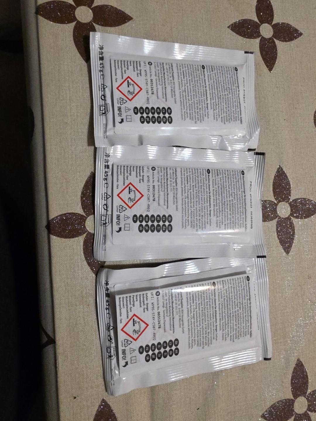 3 Pack Bosch Dishwasher Machine Cleaner Descaler Degreaser Powder 135 Grams