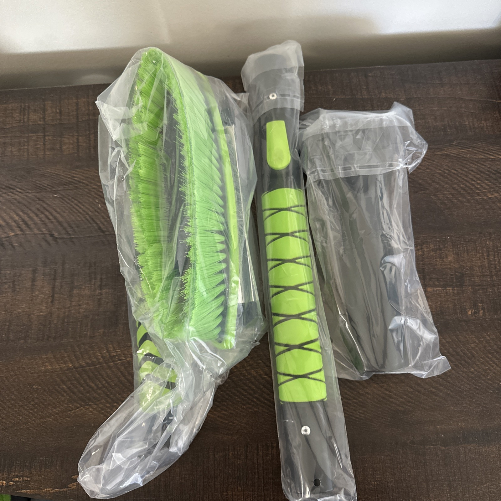 42″ Snow Brush- 3 in 1 Extendable Brush with Squeegee and Detachable Ice Scraper