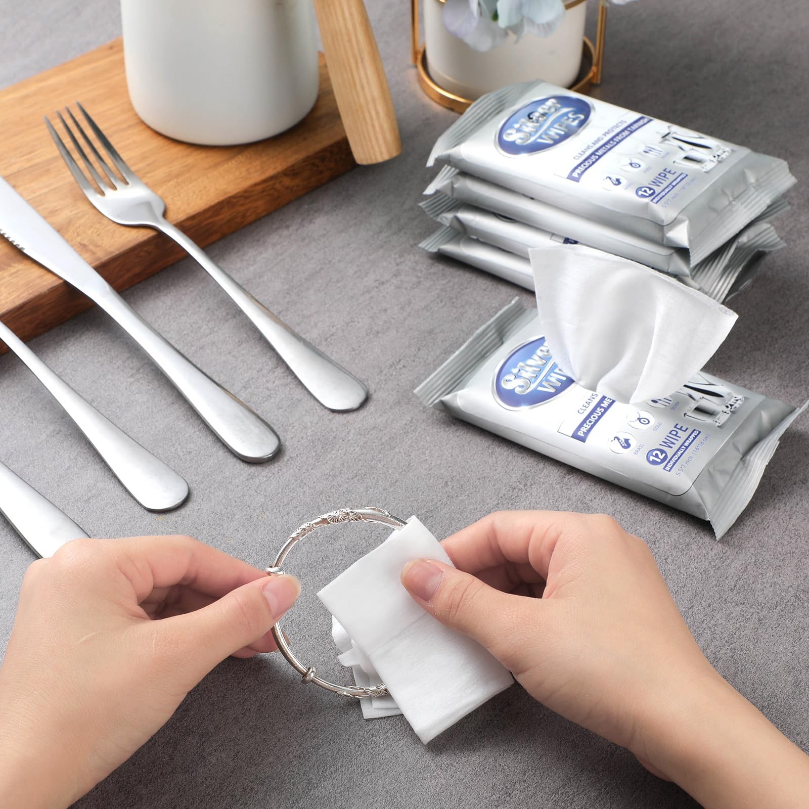 Silver Cleaning and Polish Wipes, Silverware and Jewelry Polish Wipes – 72 Wipes
