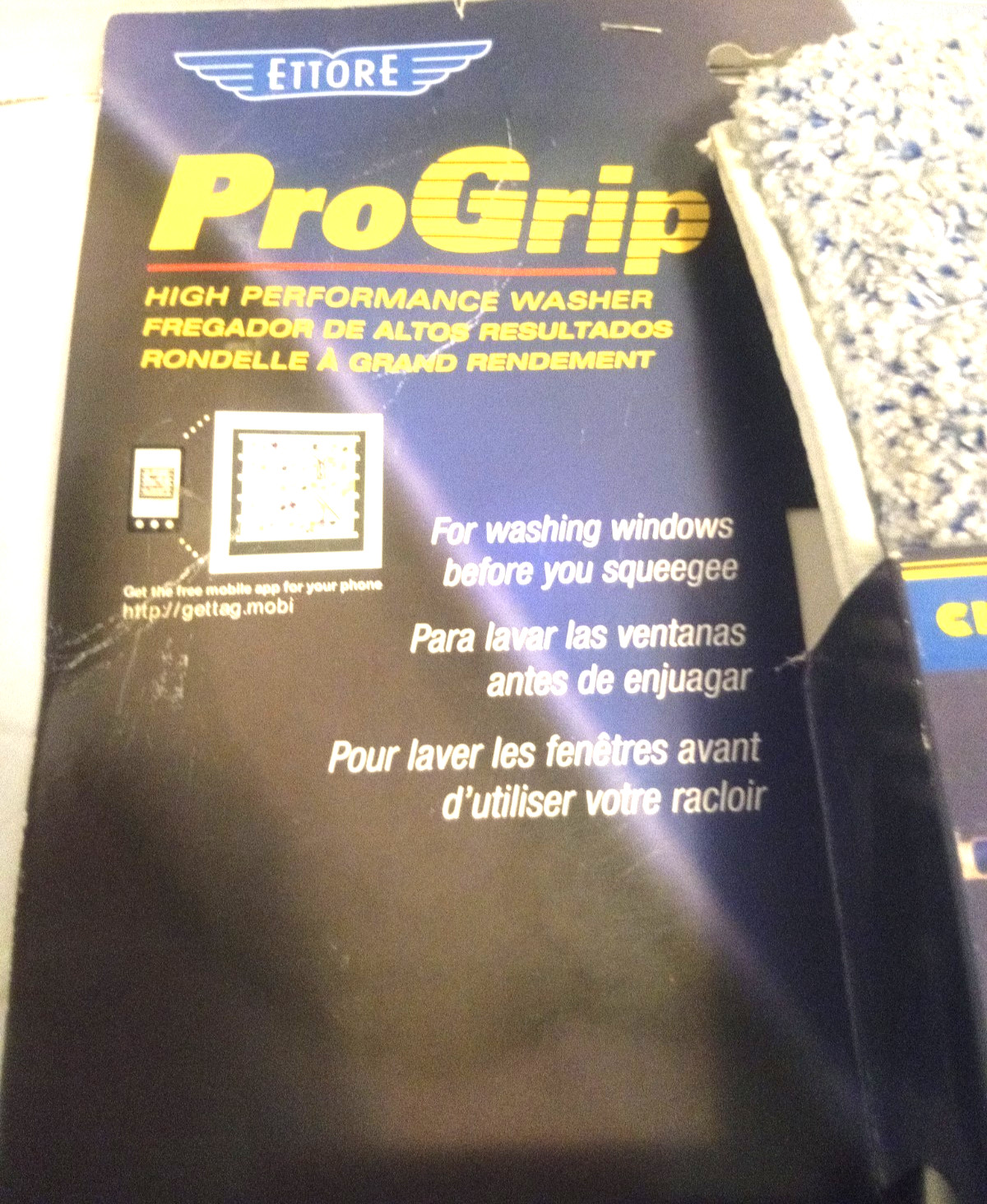 Ettore Pro Grip Window Washer Scrubber – 14″ With Plastic Handle Brand New