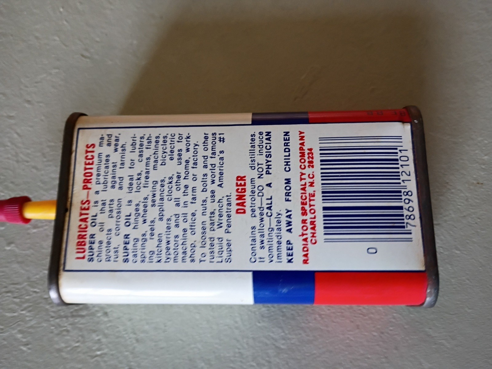 Gunk Super Oil 4 fl oz/118 ml Lubricates & Protects Red White Vintage
