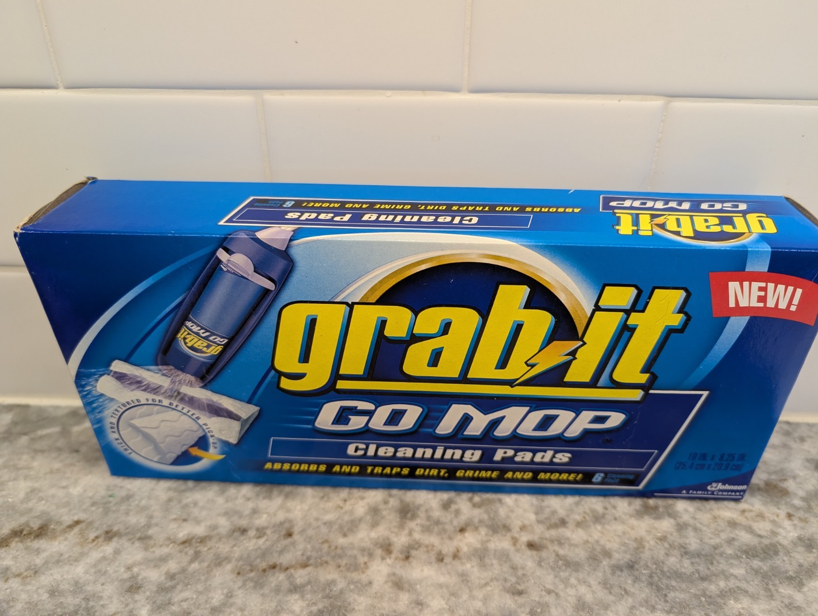 DISCONTINUED Johnson Grab It Go Mop Cleaning Pads Refill 6 Pads