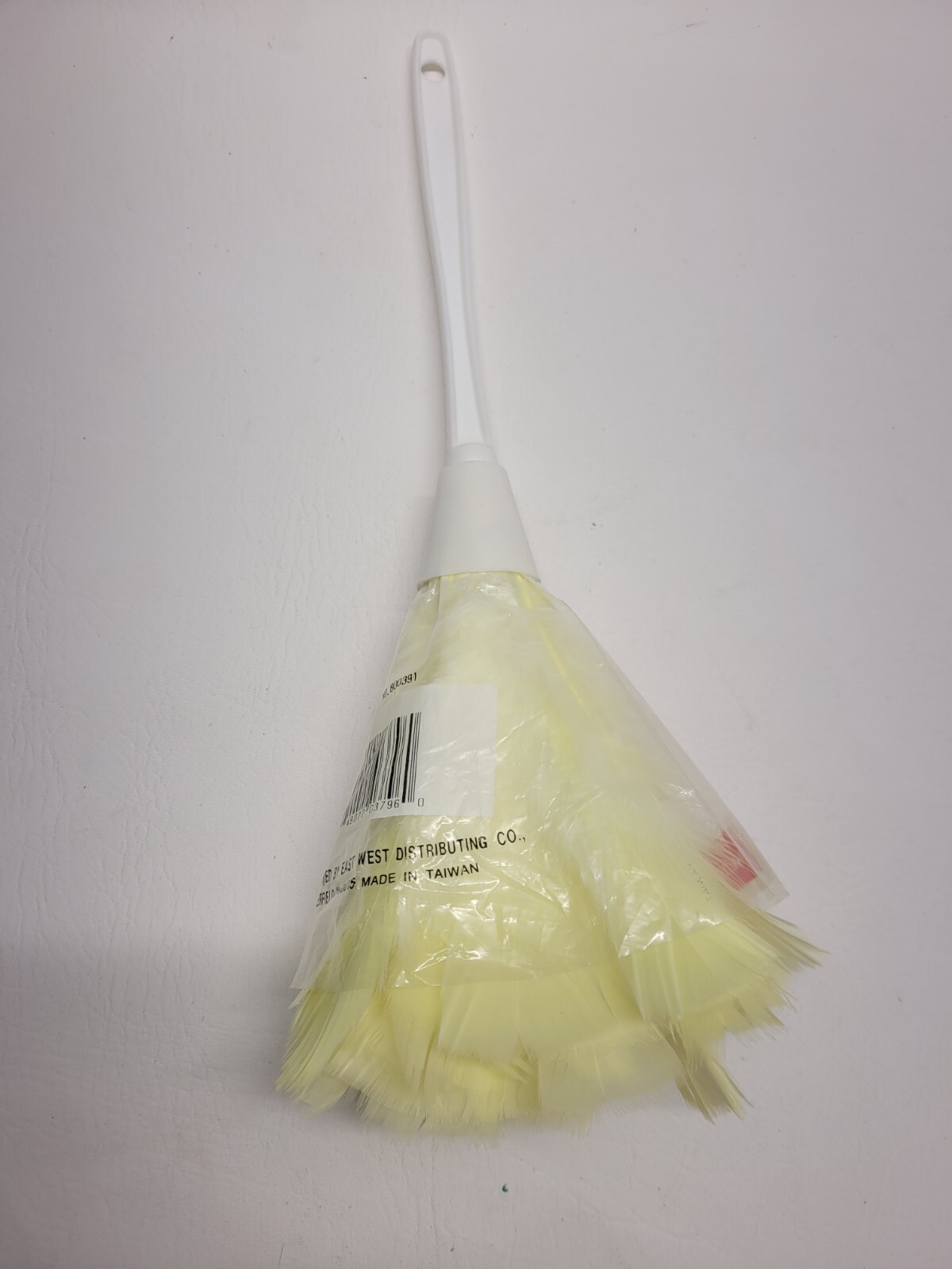 Vtg Feather Duster Household Cleaning Tool MCM Retro, Plastic Handle NOS Yellow
