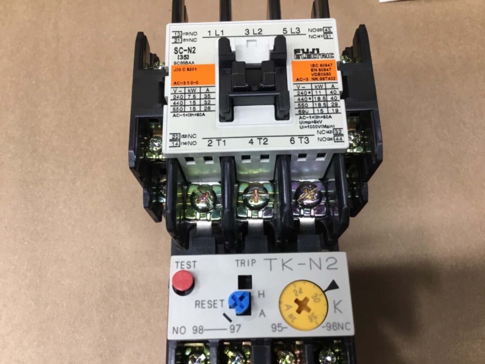 FUJI SW-N2/2E MAGNETIC SWITCH SC-N2 220-240V CONTACTOR 24-36A OVERLOAD #152A3