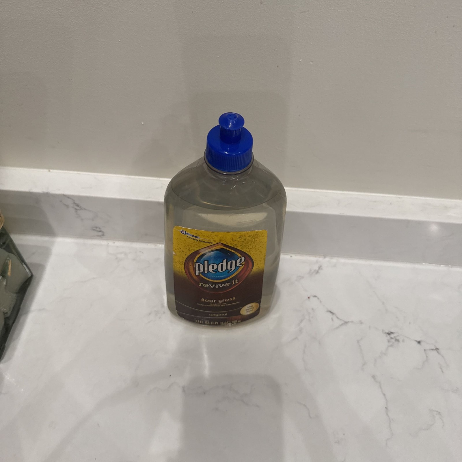 Floor Gloss Liquid, Sealed Wood Protector, Removes Dirt, Pledge