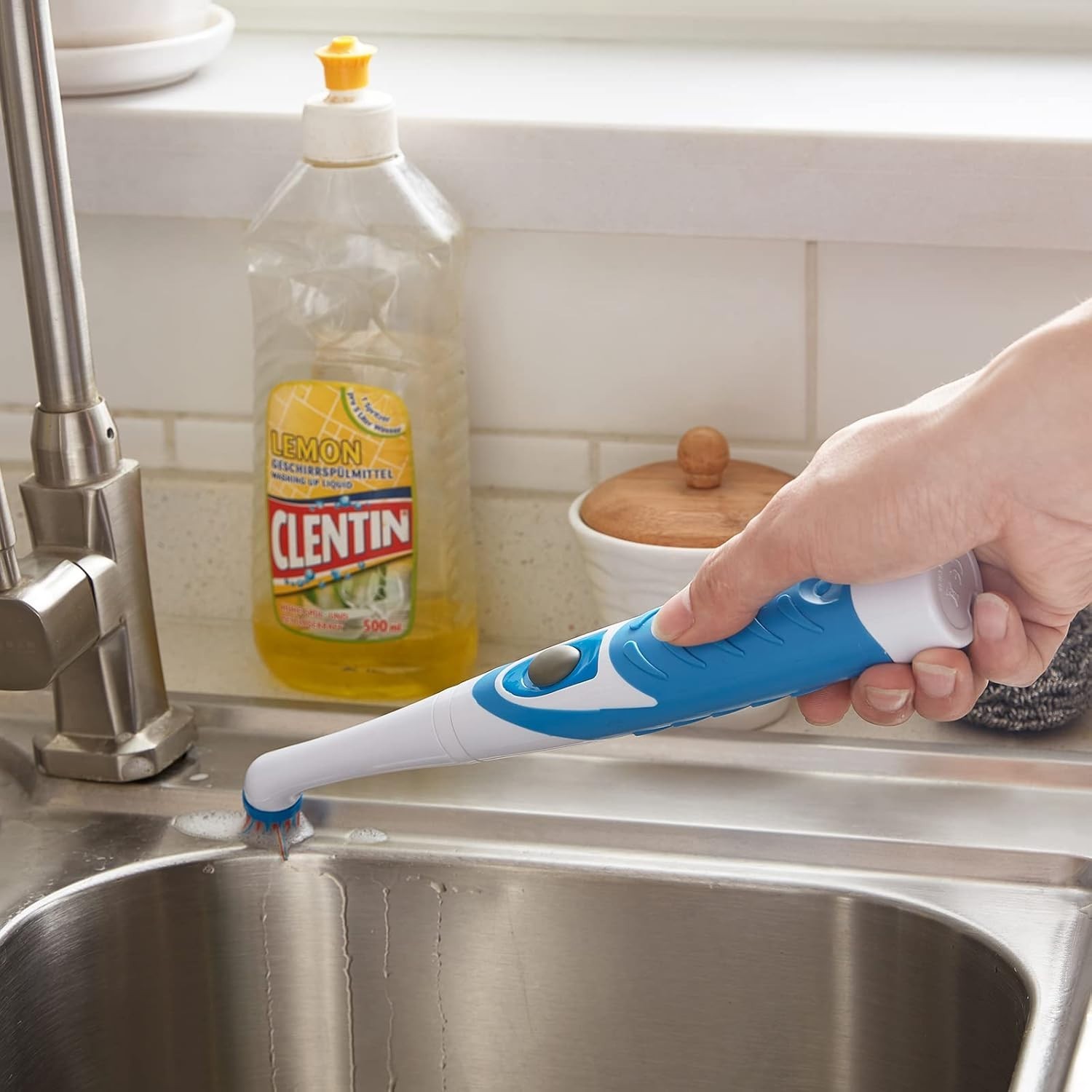 Lightweight Cordless Scrubber with 11000 RPM – Perfect for Home Cleaning Tasks