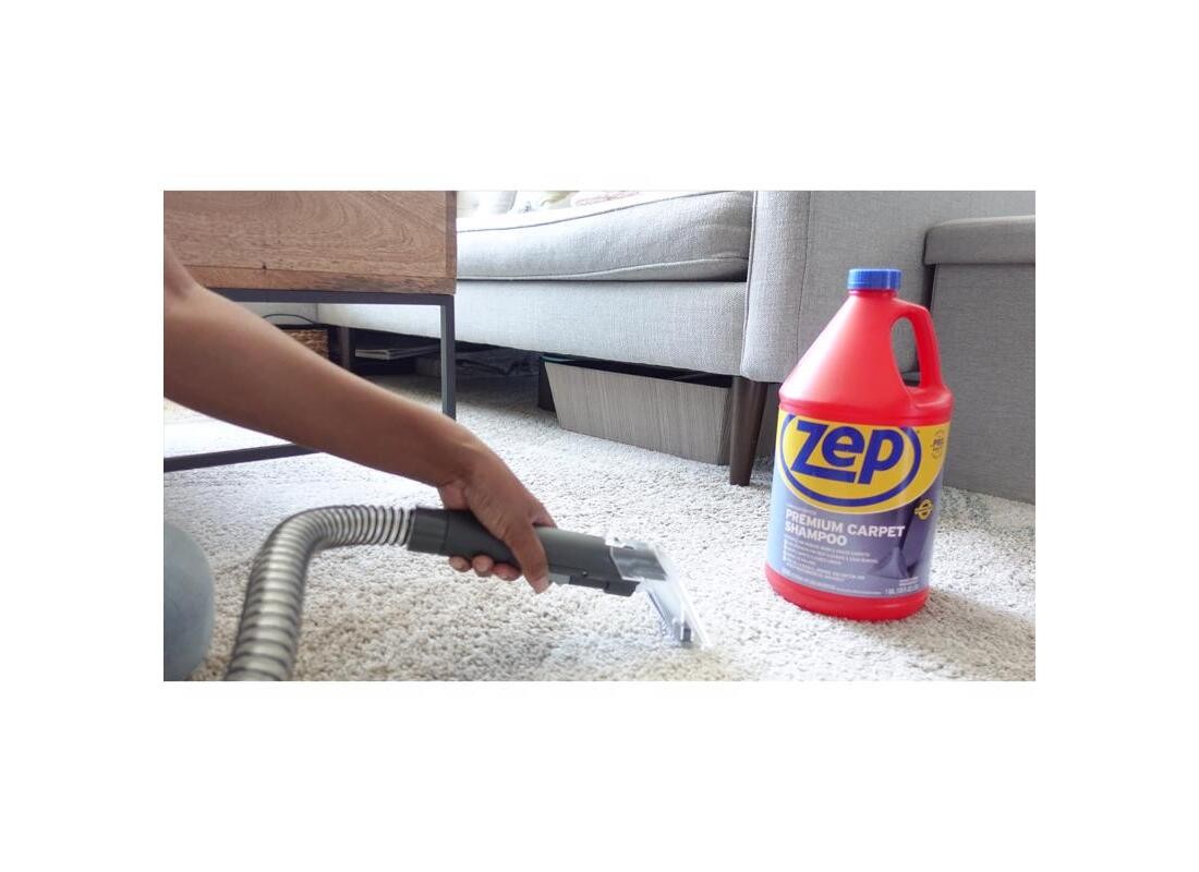 ZEP ZUPXC128 Carpet Cleaner, 128 oz Bottle, Liquid, Clear