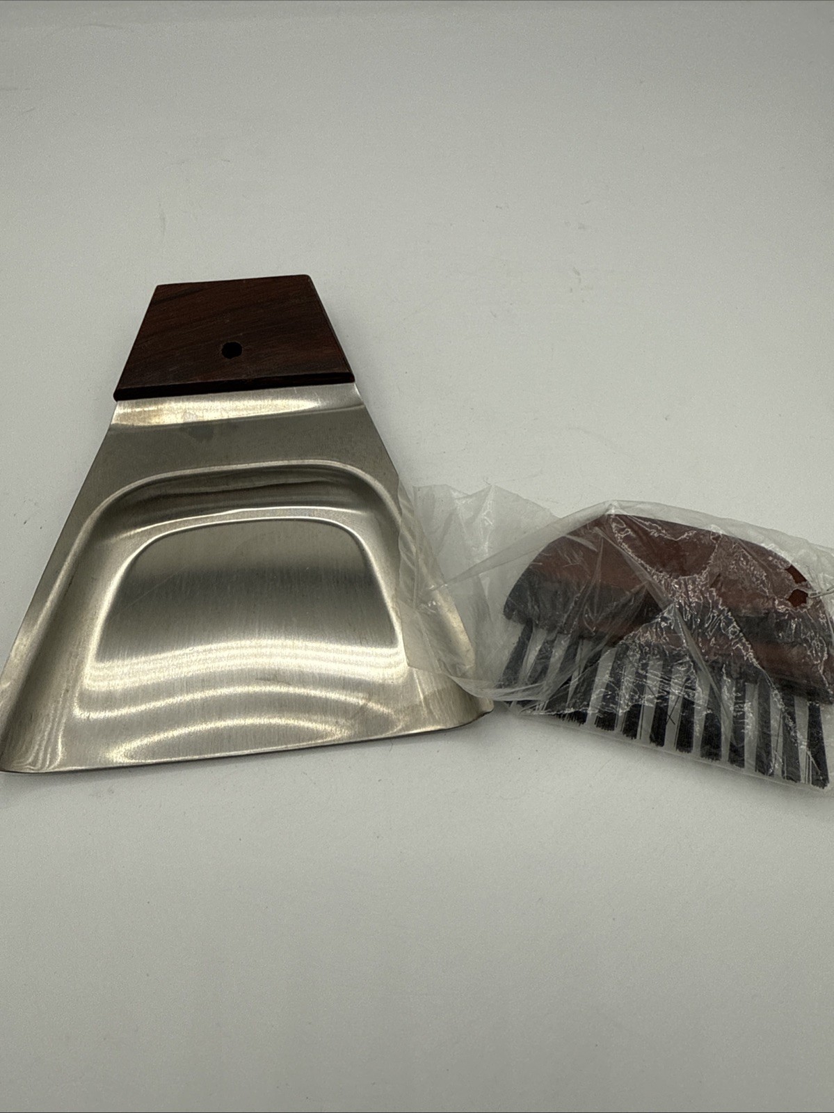Mini Desktop Broom and Dustpan Set Stainless Steel Magnetic Brush Handle New