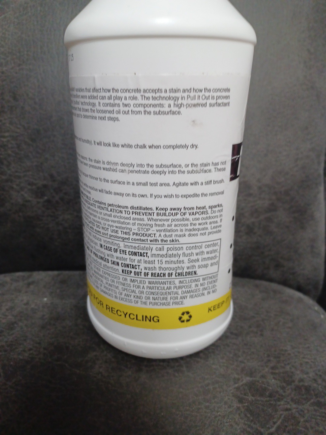 CHOMP! Concrete Oil Stain Remover: Pull It Out Removes and Cleans Oils, 32 Fl Oz