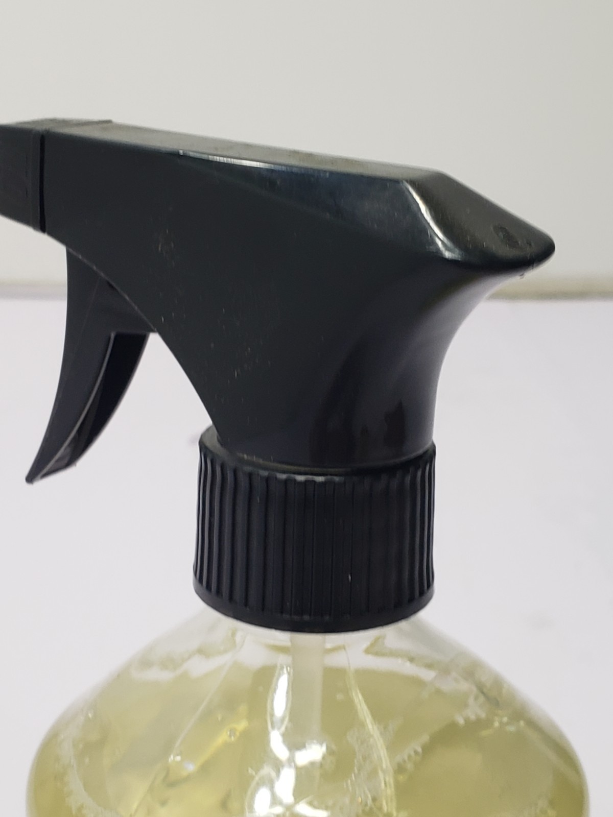 Caldrea Lavender Cedar Leaf Countertop Spray Scent No. 26 16 fl oz/ 473 mL