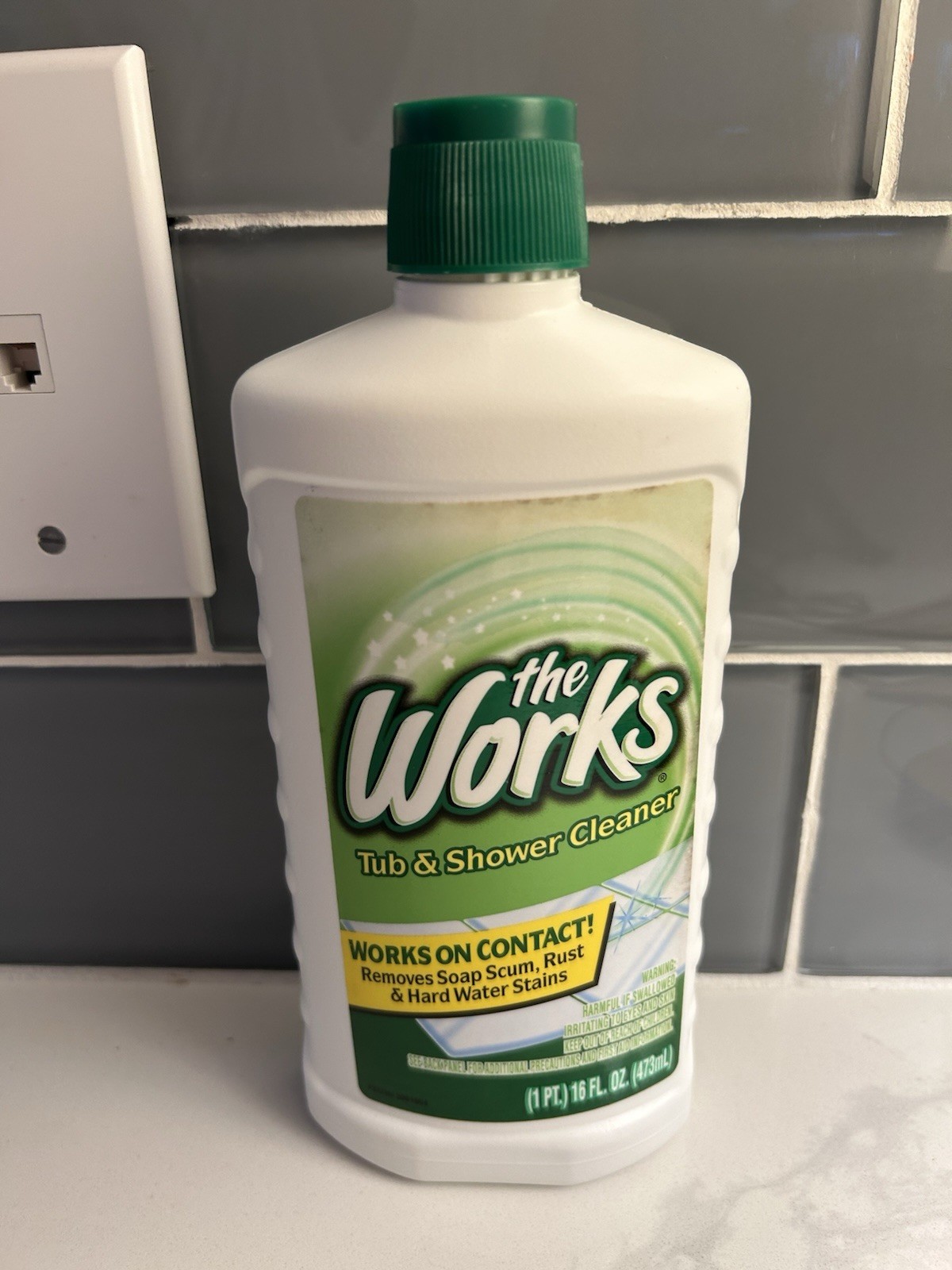 The Works Tub Shower Cleaner 16 oz Hard Water Rust Soap 99% full Discontinued