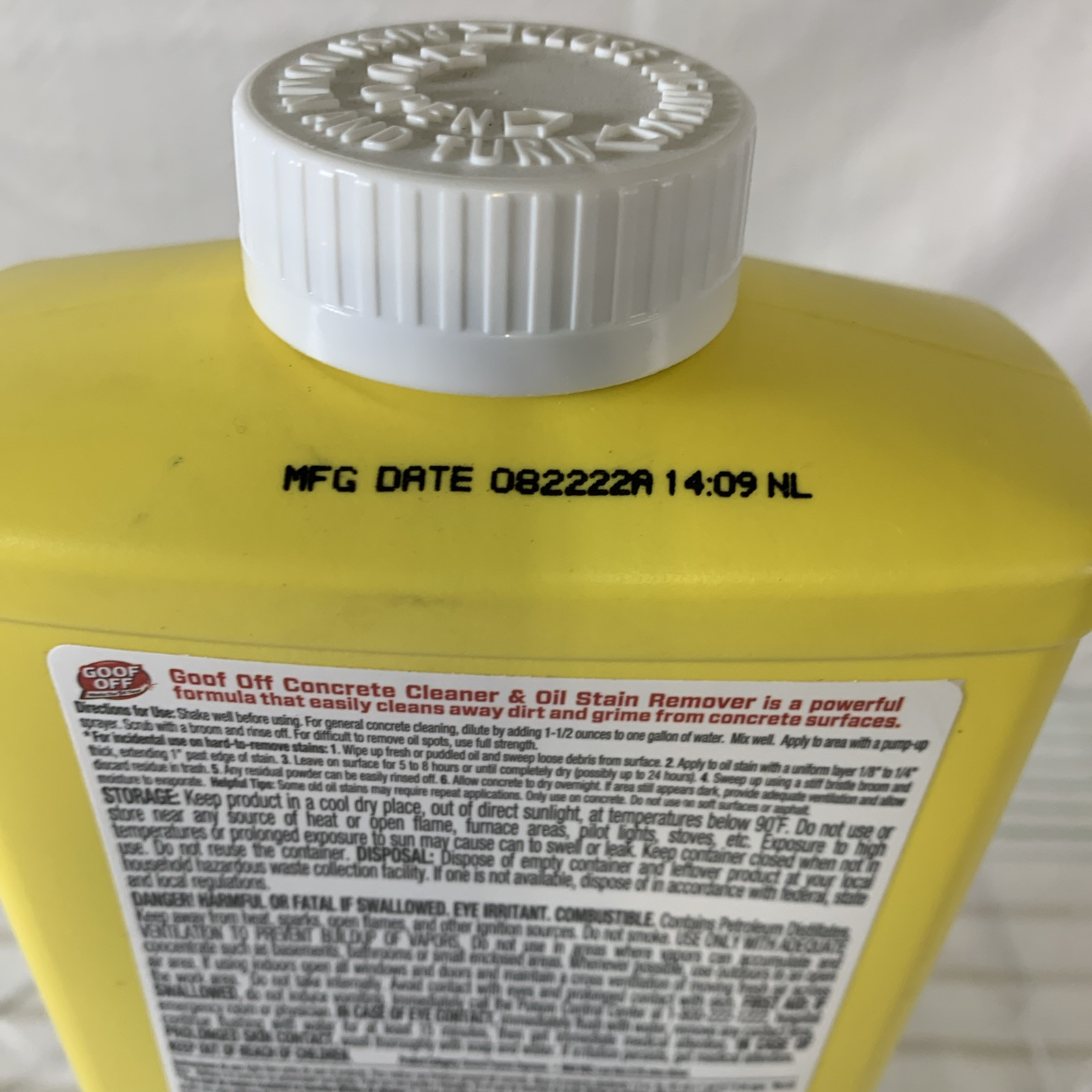Goof Off Concrete Cleaner & Oil Stain Remover 32 Fl Oz Concentrated Formula