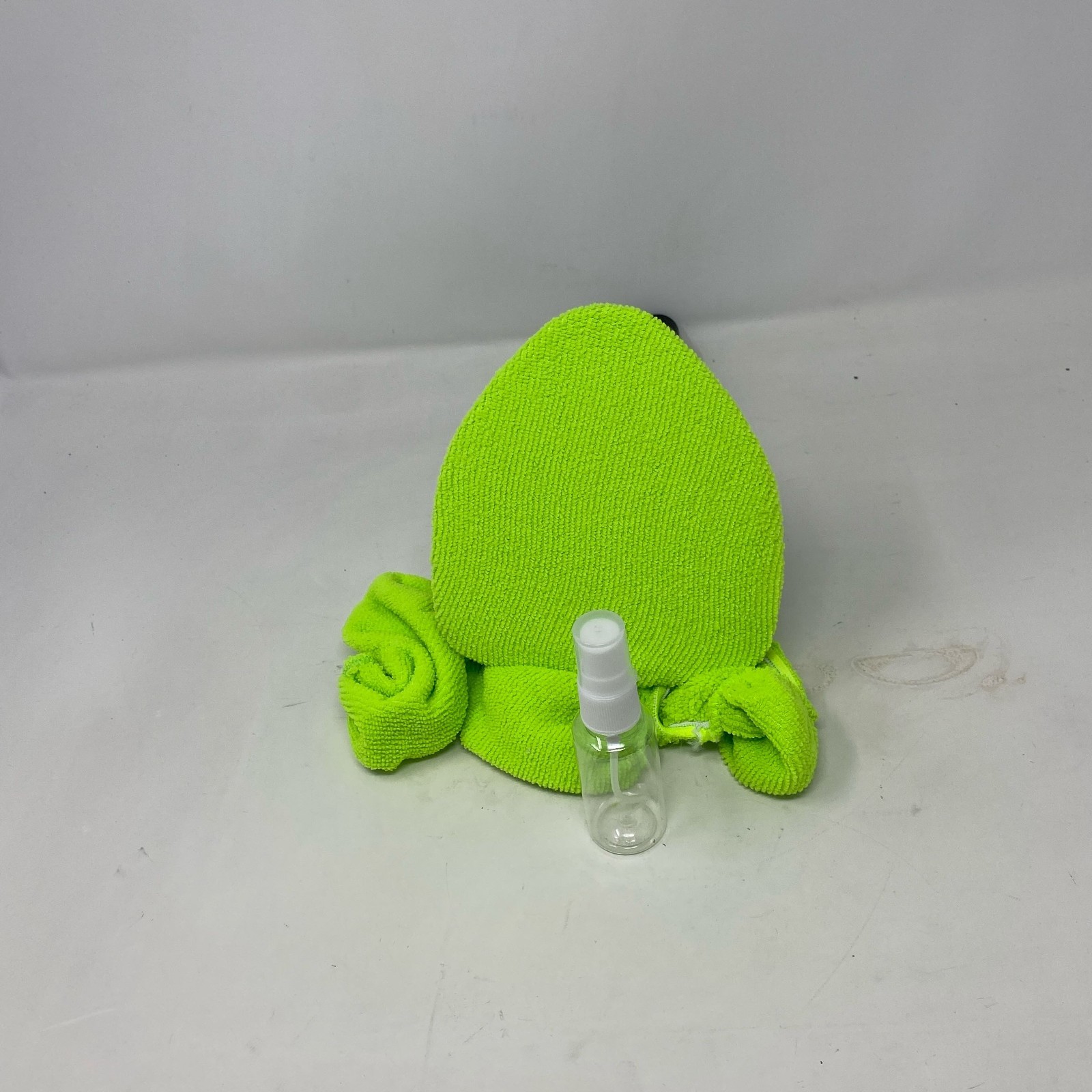 Unbranded Green Windshield Cleaner Tool, Extendable Handle + 4 Pads