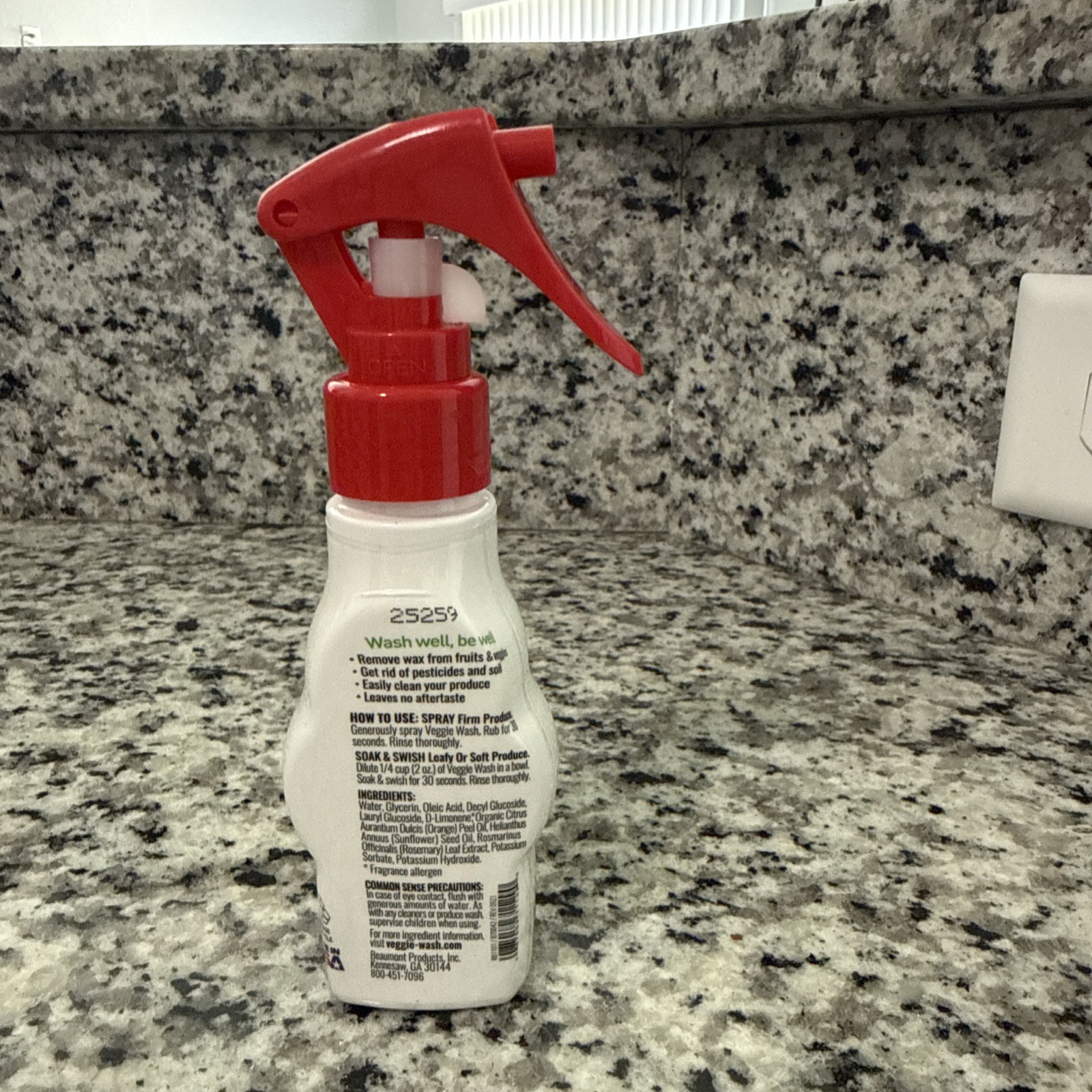 Veggie Wash Natural Fruit & Vegetable Wash 2 Oz Spray Bottle