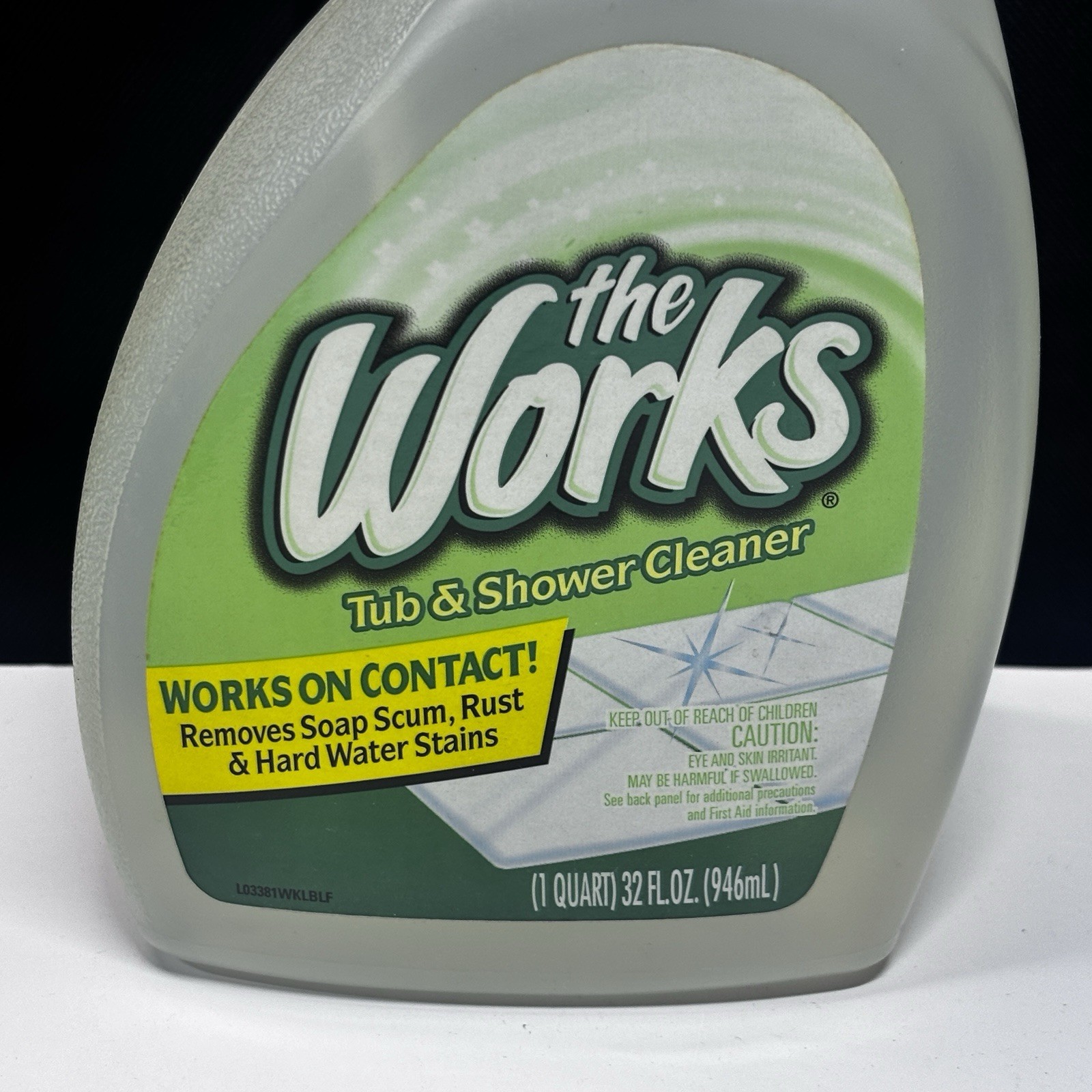 The Works Tub & Shower Cleaner Spray 32 oz 1 Bottle Discontinued NOS