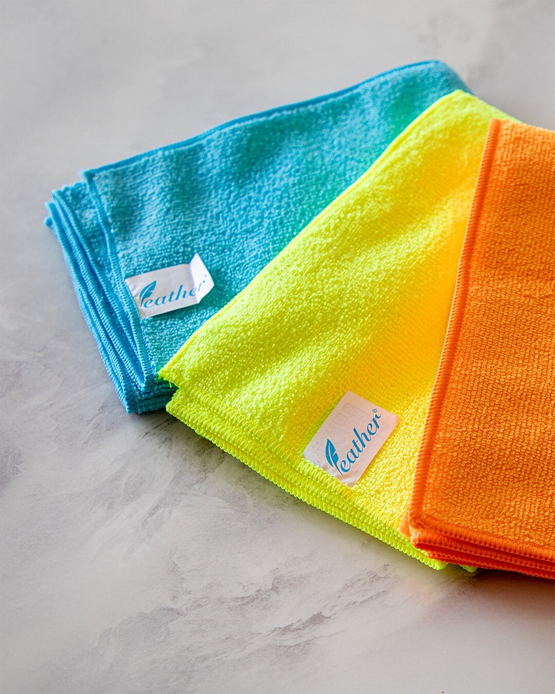 Multipurpose Microfibre Towel for dusting, washing and wiping many kinds of surf