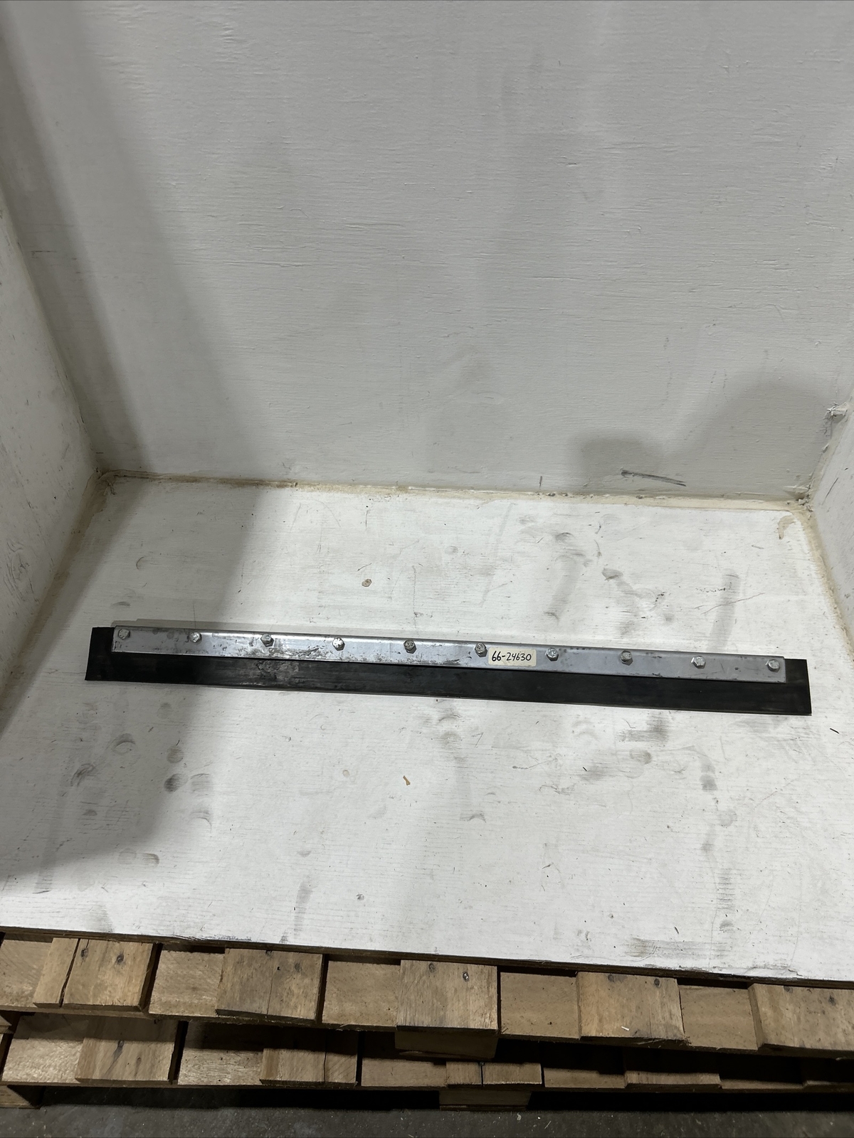 Harper 30 Inches Straight Industrial Duty Steel Floor Squeegee 66-24630 (SW41)