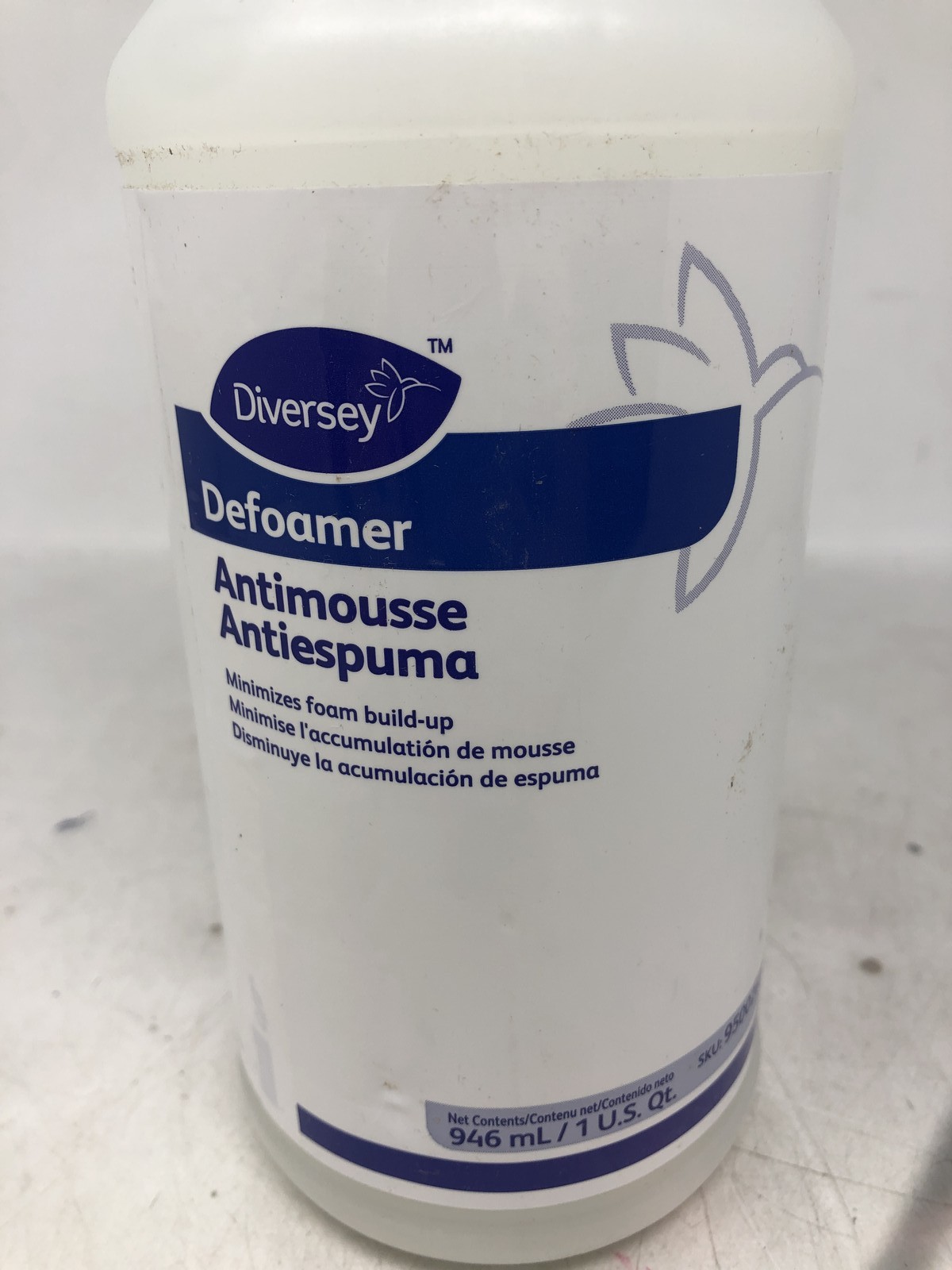 Diversey Defoamer Antimousse carpet Cleaner, Cream, Bland Scent 946ML