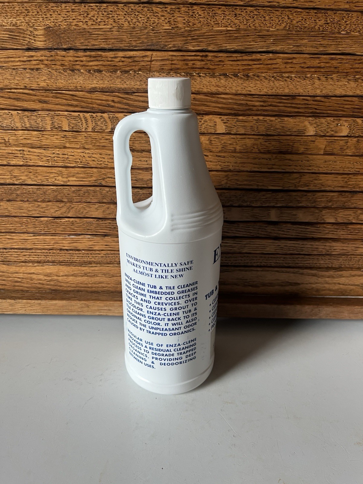 ENZA-Clene Tub & Tile Cleaner 1 Quart Cleans Tiles Floors Grout Tubs Shower Sink